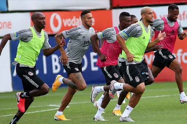 SON DAKİKA: Beşiktaş'ta Josef de Souza'dan kötü haber: Sivasspor karşılaşmasında forma giyemeyecek