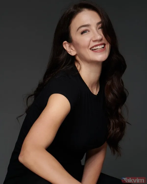 Ceren Benderlioğlu en cesur haliyle sosyal medyayı salladı! Duru güzelliği dikkat çekti! Eşkıya Dünyaya Hükümdar Olmaz'ın Ömür’üydü... - 5