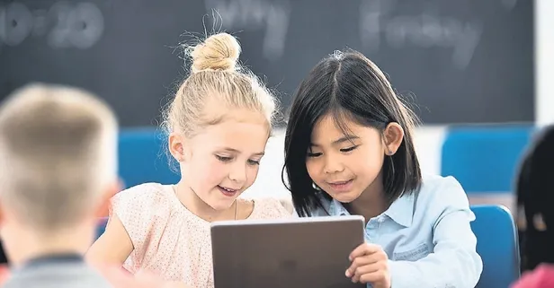 Çocuklara sanat maskesiyle müstehcen tuzak