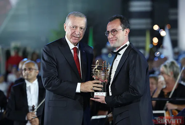 Cumhurbaşkanlığı Külliyesi'nde tarihi anlar! 30 Ağustos Zafer Bayramı coşkuyla kutlandı - 24