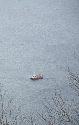 Bartın'da batan geminin enkazı sudan çıkarılıyor