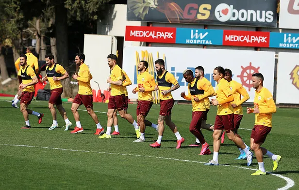 Galatasaray'da corona virüs teyakkuzu! Evden çıkmak disiplin suçu-1