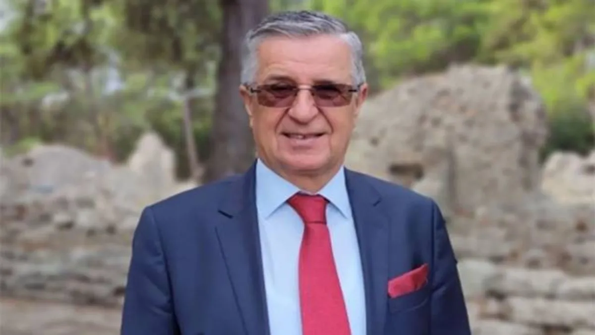 Kemer Belediye Başkanı Necati Topaloğlu ve 8 meclis üyesi CHP’den istifa etti: Görevlerini bağımsız sürdürecekler