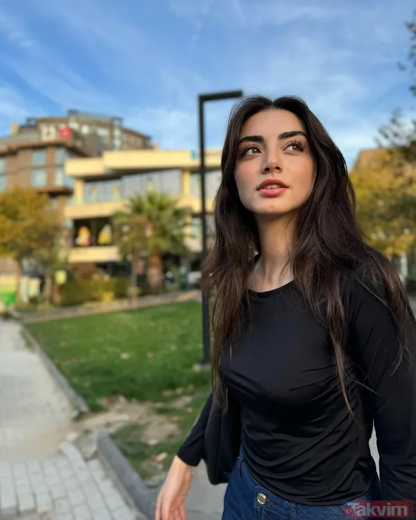 Kuruluş Osman’ın Bala Hatun’u ile Fatma Hatun’una bakın! Özge Törer ile Leya Kırşan’ın doğum günü pozuna beğeni yağdı! - 4