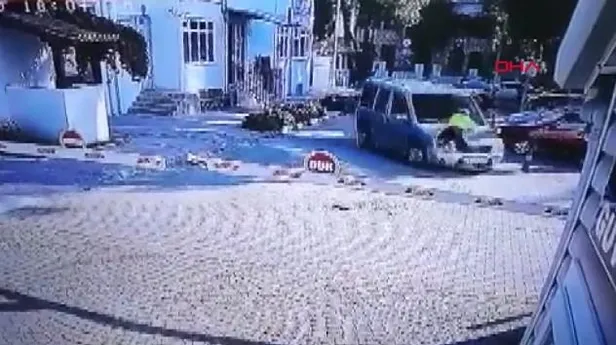 Aracın kaputunda tam 2 kilometre tutundu! Muğla bu polisi konuşuyor-2