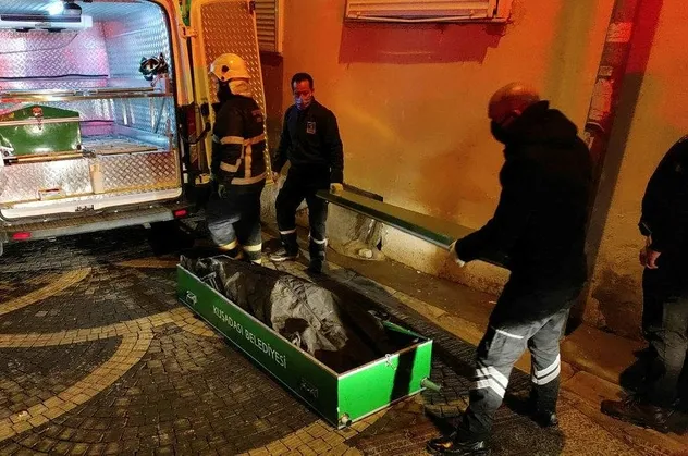 Aydın Kuşadası'nda feci olay! Sığındıkları evde ısınmak için ateş yakan 2 kişi yanarak hayatını kaybetti