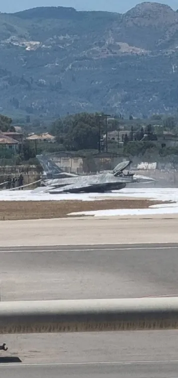 1783600628763.jpeg F-16 savaş uçağında yangın