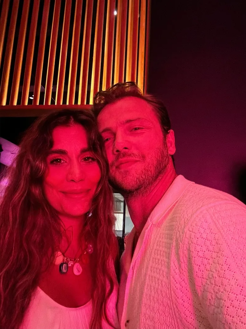 tolga-saritastan-baba-ogul-pozu-geldi-gorenler-masallah-dedi-1771590688972.jpg Tolga Sarıtaş’tan baba-oğul pozu geldi: Görenler “Maşallah” dedi-5