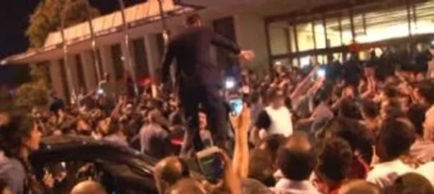 Darbe girişimi gecesi Erdoğan Atatürk Havalimanı’nda böyle karşılandı
