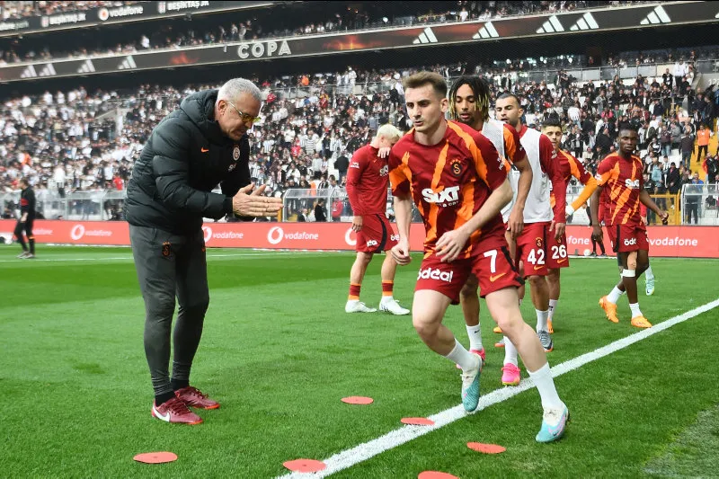 Okan Buruk kararını verdi! Başakşehir maçında yedekler - 11