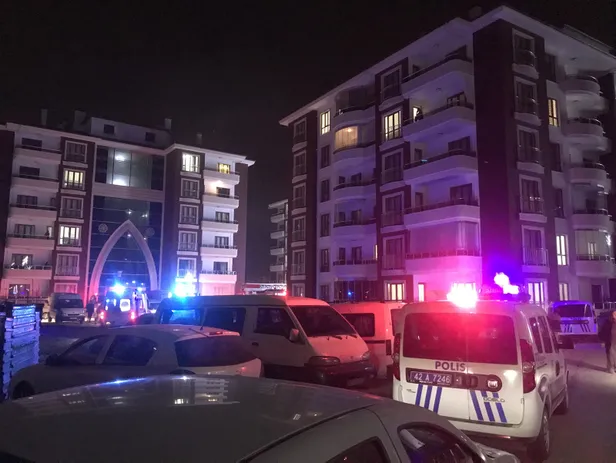 apartmanda-yangin-panigi-10-kisi-hastanelik-oldu-1572466855056.jpg Apartmanda yangın paniği: 10 kişi hastanelik oldu-1