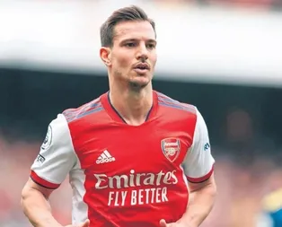 Cedric Soares’e kartal pençesi