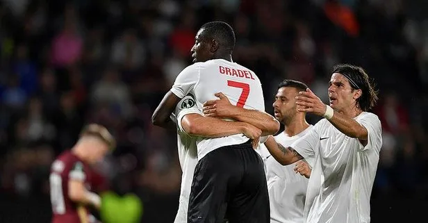 Son dakika: Sivasspor galibiyet ile tanıştı! Cluj’a karşı tek gol yetti