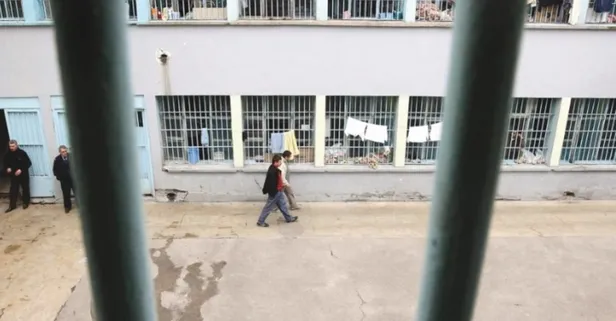 'Çıplak arama' ibaresi mevzuattan kaldırıldı