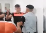 İtalya'da polis şiddeti! Tunuslu gençleri birbirlerine tokatlattırdı