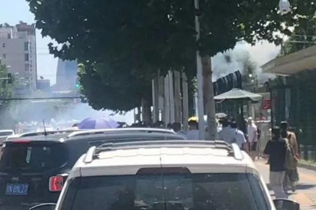 ABD'nin Pekin Büyükelçiliği önünde patlama
