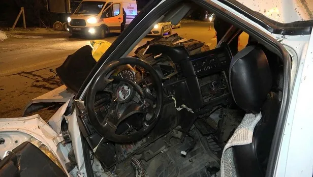 Kırıkkale'de meydana gelen trafik kazasında ekipler zamanla yarıştı!-6