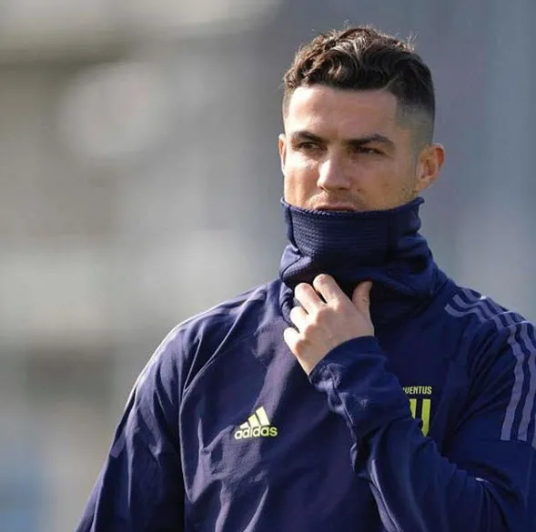 Cristiano Ronaldo'nun 'Vergini öde' diye bağıran taraftara verdiği cevap olay yarattı-3