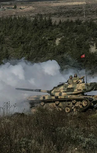 Son dakika: TSK'dan İdlib sınırında eğitim