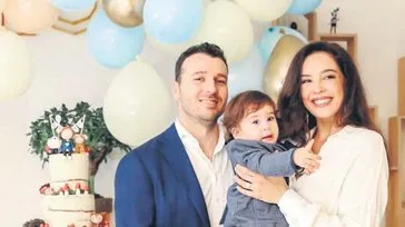 Duygularını saklamama kararı aldı tavrını koydu: Azra Akın’dan net mesaj!