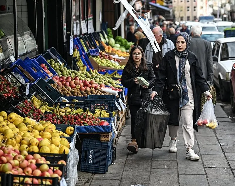 Boykot çağrısı sokakta karşılık bulmadı. (AA)