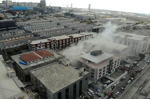 Beylikdüzü'nde korkutan yangın