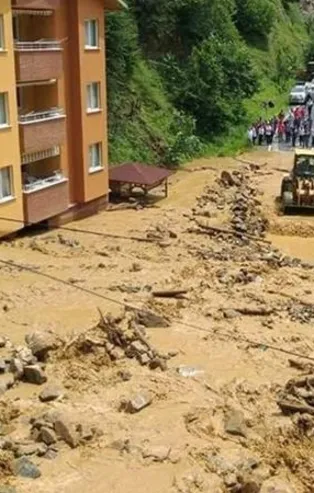 Son dakika: AFAD'dan Rize ve Artvin çevrelerine ani sel ve su baskını uyarısı