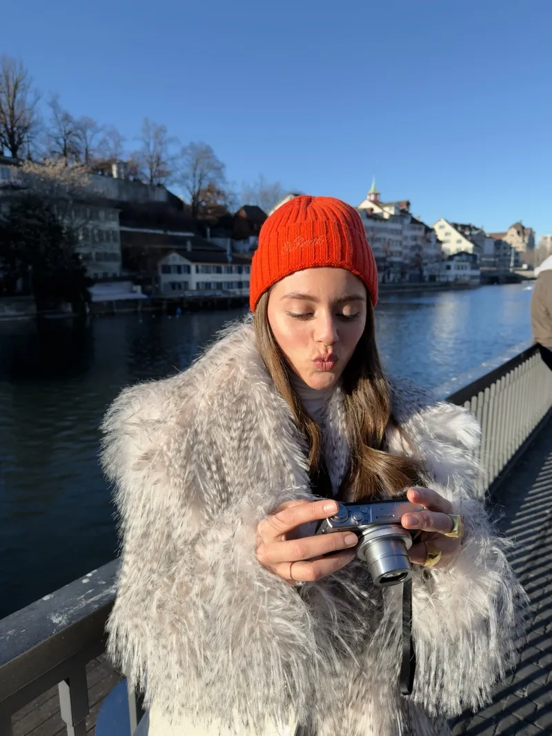 sila-turkoglu-ve-ata-ayyildizin-zurihte-romantik-anlari-1767690839525.jpg Sıla Türkoğlu ve Ata Ayyıldız’ın Zürih’te romantik anları!-5