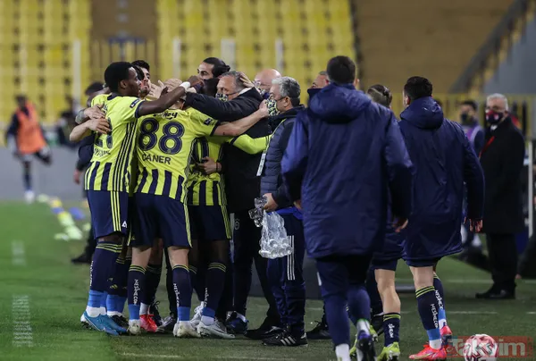 Emre Belözoğlu Fenerbahçe'nin başındaki ilk maçının ardından konuştu: Sonunun güzel olacağına inanıyorum - 15