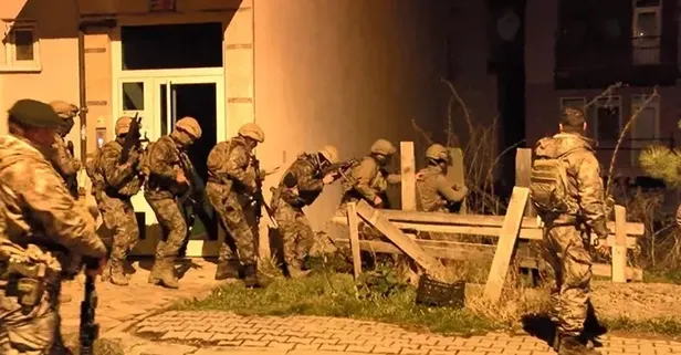 Ankara'da bir adam boşandığı eşinde kalan 7 yaşındaki oğlunu silahla rehin aldı