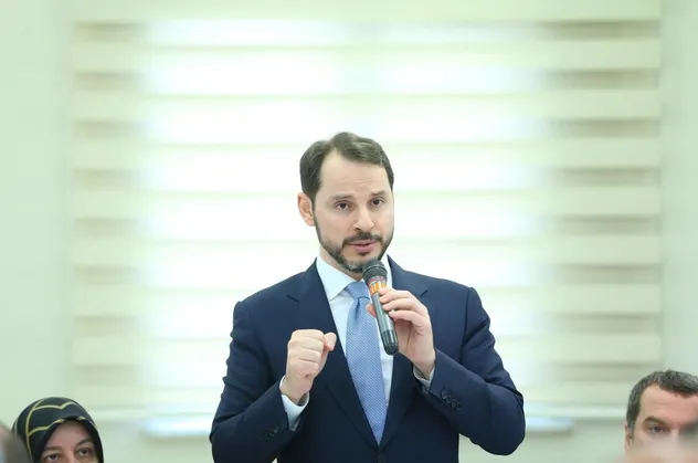 Bakan Albayrak Zeytinburnu'nda esnafla buluştu