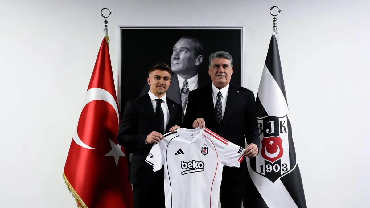 Beşiktaş Rıdvan Yılmaz'ı resmen açıkladı