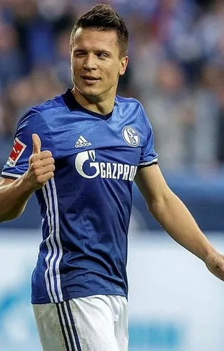 Beşiktaş'ta Lens’in yerine Konoplyanka