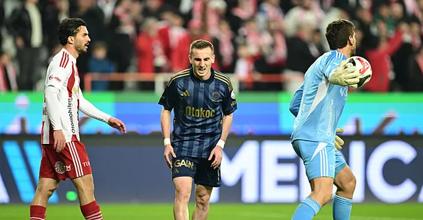 Oyundan alınan Kerem Aktürkoğlu ve Mert Müldür'den tepki!