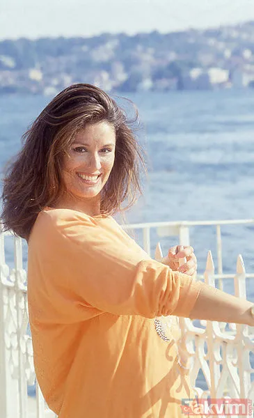 Son haline bakın! 68’lik Gülşen Bubikoğlu Kanlıca’daki yalısından pembeler içinde paylaştı! Yeşilçam’ın en güzel kadınlarındandı... - 6