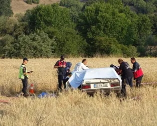 Yanan otomobilde can verdi