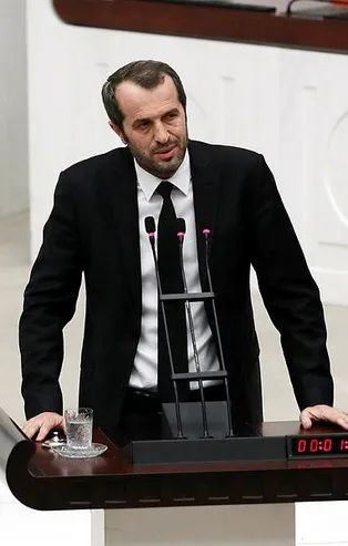 MHP Kocaeli Milletvekili ve eski futbolcu Saffet Sancaklı: Türk futbolunda deniz bitti