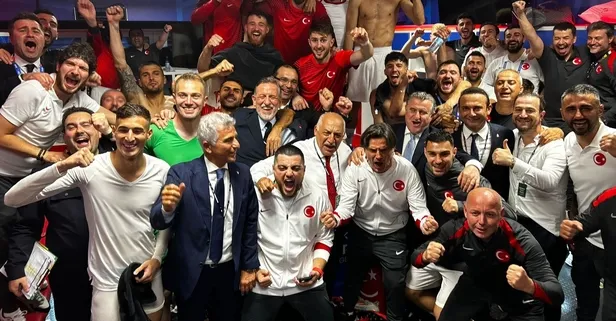 Almanya bayram yerine döndü! Avusturya zaferi sonrası 'Bizim Çocuklar' dans etti