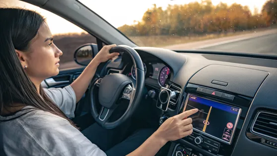 Trafik cezaları 2026: Arabada multimedya ekranı ve ses sistemi yasak mı? Double teyp cezası ne?