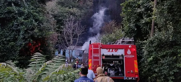 Sarıyer'de korku dolu anlar! 2 gecekondu yangın sonucu küle döndü-4