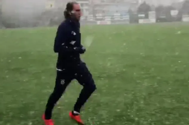 Herkes tatildeyken Fenerbahçeli Frey Samandıra tesislerinde antrenman yaptı