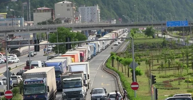 Bayramı kuyrukta karşıladılar