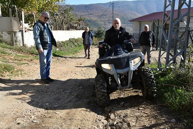 CHP'den çifte standart! "AK Parti’ye oy verdiler" diye mahalleyi çamura mahkum ettiler-2