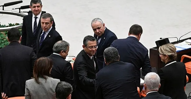 CHP'liler bile rahatsız! Özgür Özel'in teröre karşı ortak bildiriye imza atmaması vekilleri isyan ettirdi