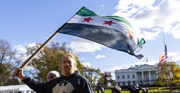 ABD’deki Suriyeliler'den Cumhurbaşkanlarına sevgi gösterisi! Şara konvoyunu durdurarak kalabalığı selamladı