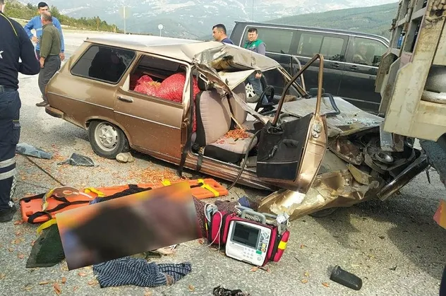 Yaşlı çifti ölüm ayırdı! Muğla'da feci kaza