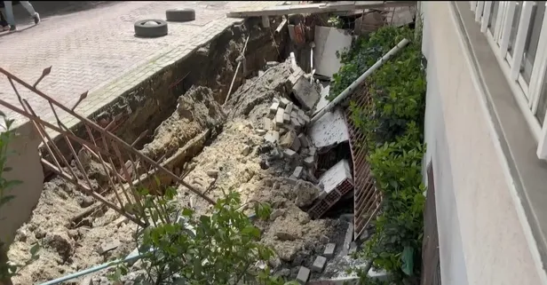 Son dakika: Avcılar'da kaldırım çöktü! Bir bina boşaltıldı