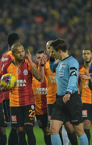 Muriç'e yapılan hareket penaltı mı? Erman Toroğlu'ndan flaş yorum!