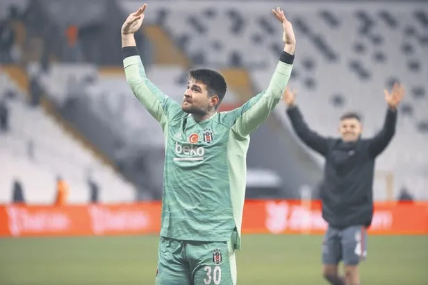 galatasarayda-muslera-hedef-tahtasinda-hem-dusuk-performansina-ve-hem-de-yuksek-maliyetine-ile-taraftar-isyan-1651785741014.jpeg Galatasaray'da Muslera hedef tahtasında! Hem düşük performansına ve hem de yüksek maliyetine ile taraftar isyan ediyor-6