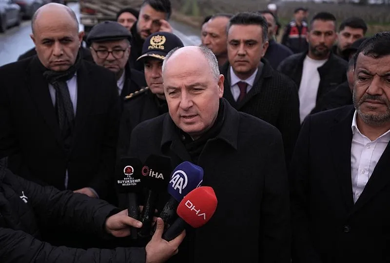 Denizli'de korkunç kaza! Öğrenci servisi tarlaya devrildi: Çok sayıda ölü ve yaralı var (AA)